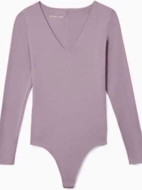 Everlane V-Neck Long Sleeve Bodysuit in Dusty Lavender